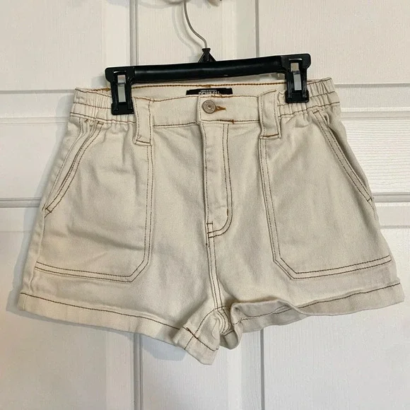 Rewash Brand Juniors' Elasticized-Waistband Mom Shorts - Picture 2 of 4